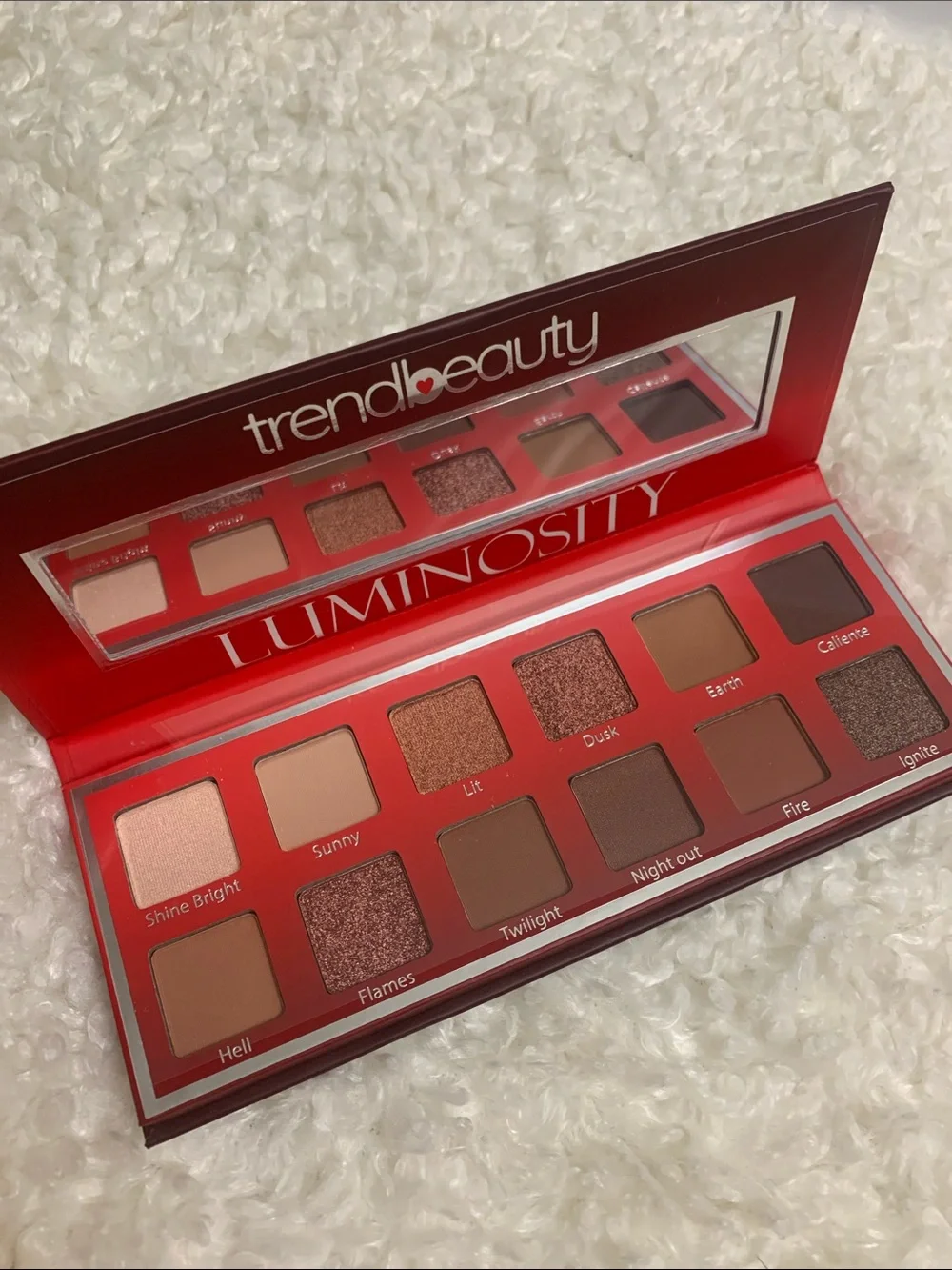Kleancolor Red & Tropical Green Eyeshadow Duo Palette Set
